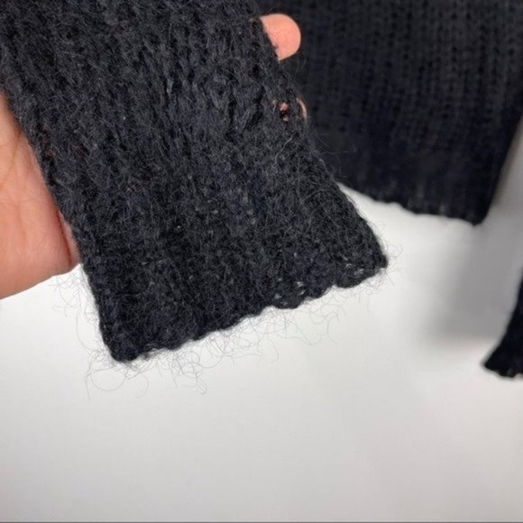 Old Navy Black Long Sleeve Mohair Knit Sheer Sweater Size Small - Picture 5 of 8